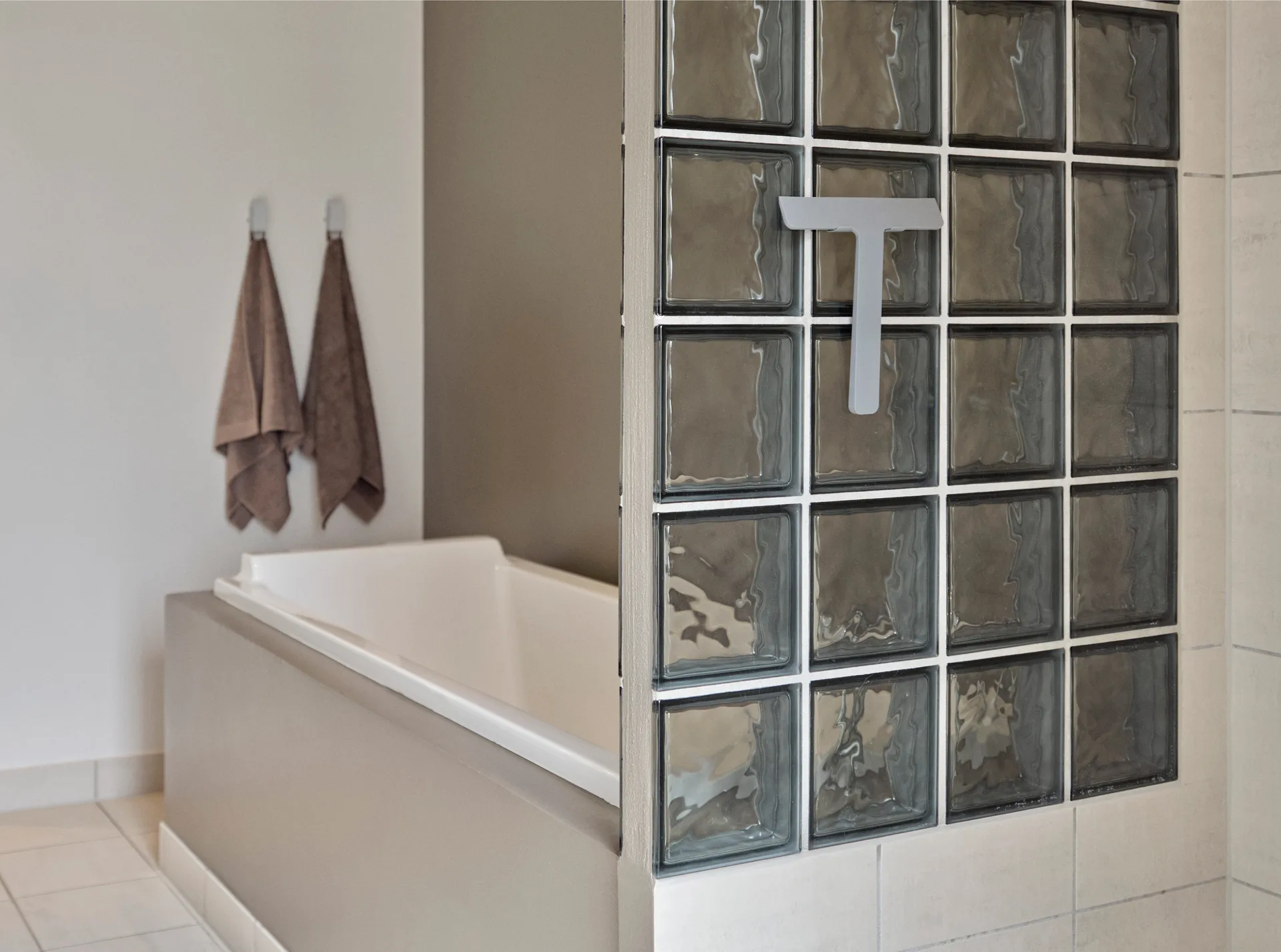 Ume skrapa med hållare, Soft Grey Zone Denmark