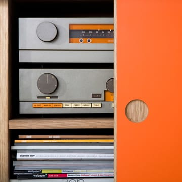 Moodi 180 sideboard - orange/vit, ekstomme - Zweed