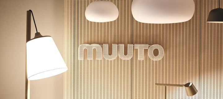 Lampor från Muuto pryder varumärkets kontor i Köpenhamn.