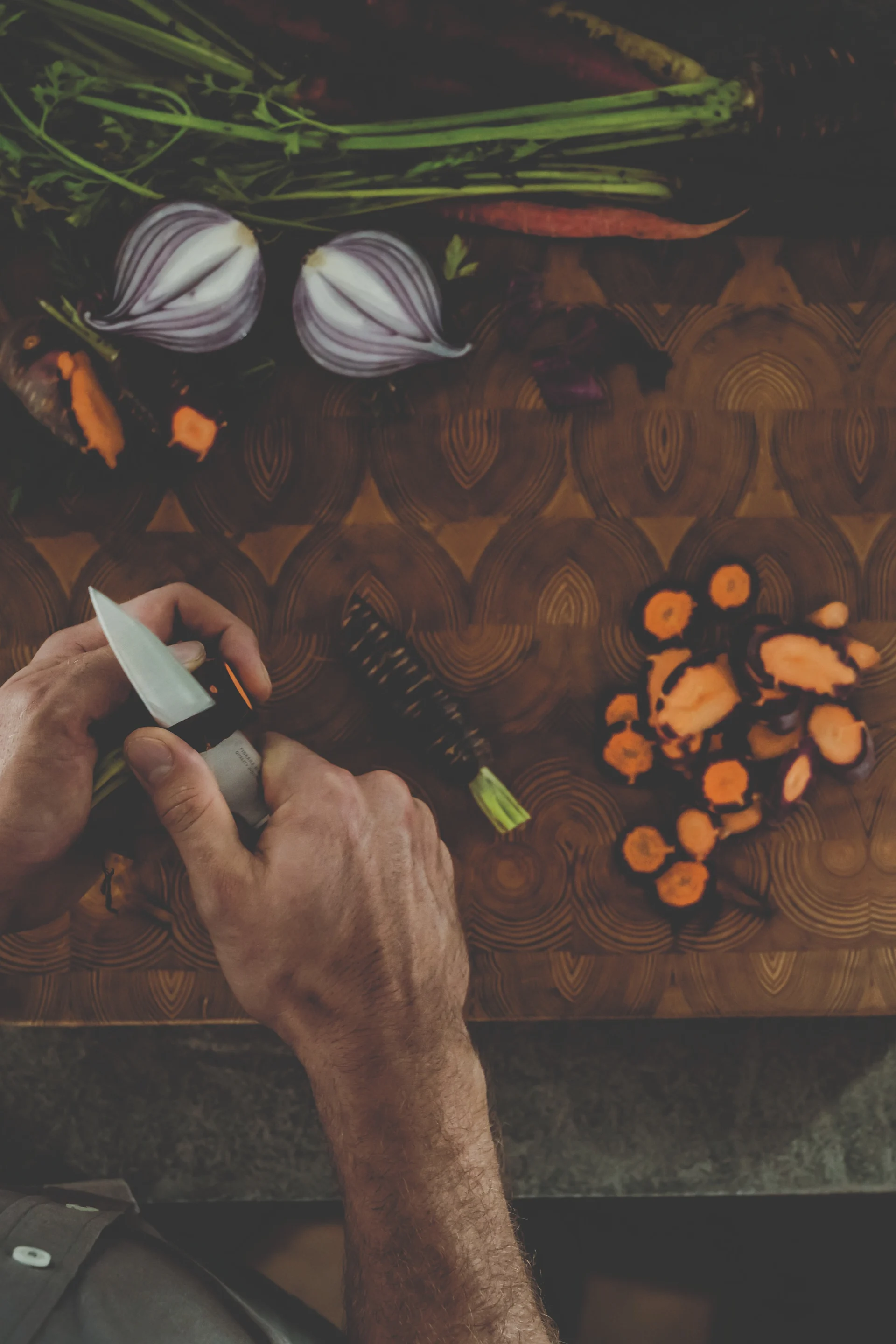 Norden grönsakskniv från Fiskars.