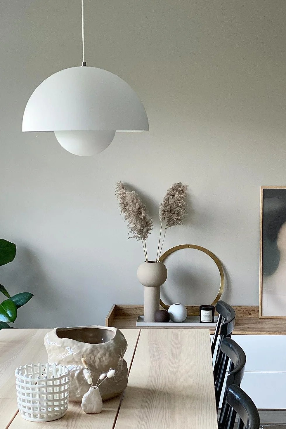 11 snygga taklampor att inreda ditt hem med - här ser du Flowerpot pendel VP7 från &Tradition.
