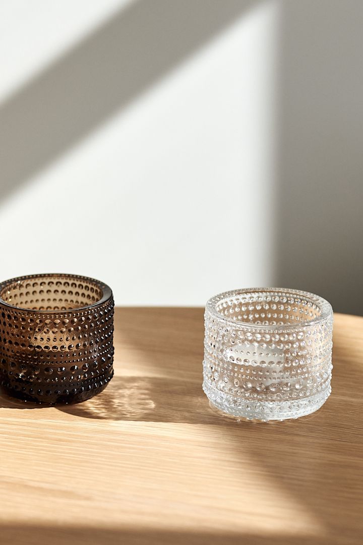 Klassiska och stilrena Kastehelmi ljuslyktor från Iittala är en av våra 12 tips på julklappar för dig som är ute i sista sekunden!