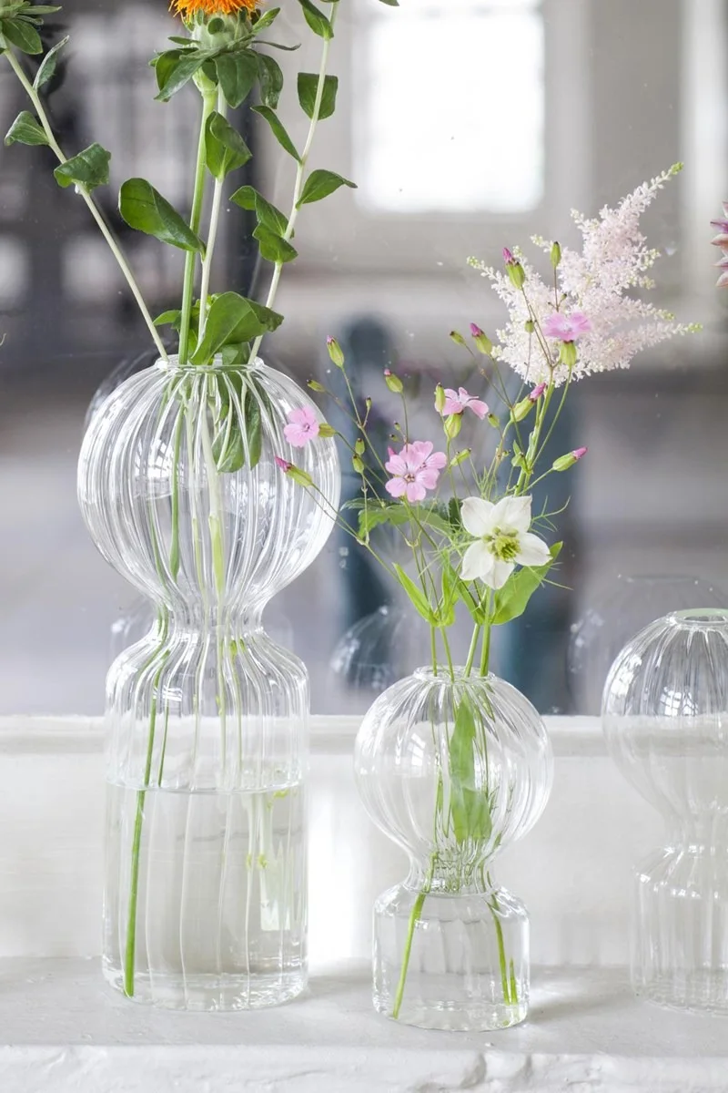 Iki doll-vas från Serax, ett modernt belgiskt designvarumärke. 