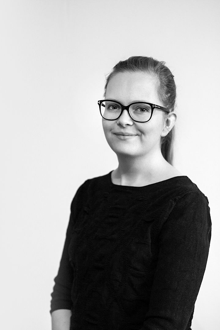 Profilbild av Ragnheiður Ösp Sigurðardóttir, designern av Knot-kudden. 