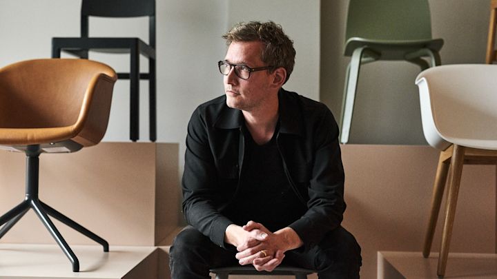 Design Director på Muuto Christian Grosen reflekterar över att ett skandinaviskt hem är en stor del av livet som vi gärna prioriterar. 