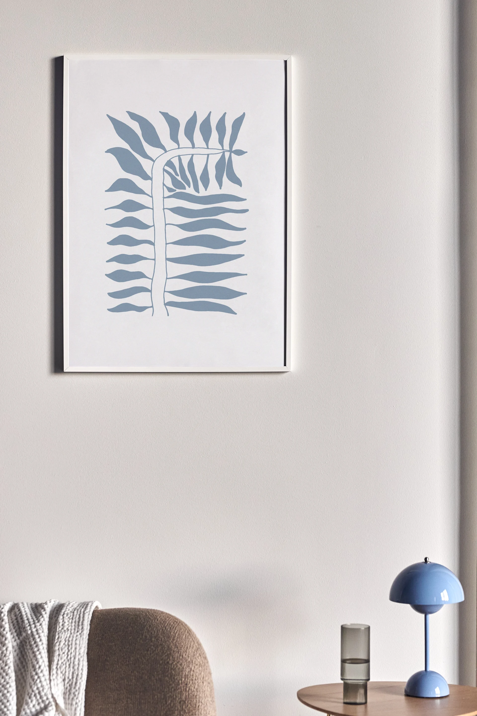 För in pastell i din inredning genom att inreda med Seeding blå poster från Scandi Living.