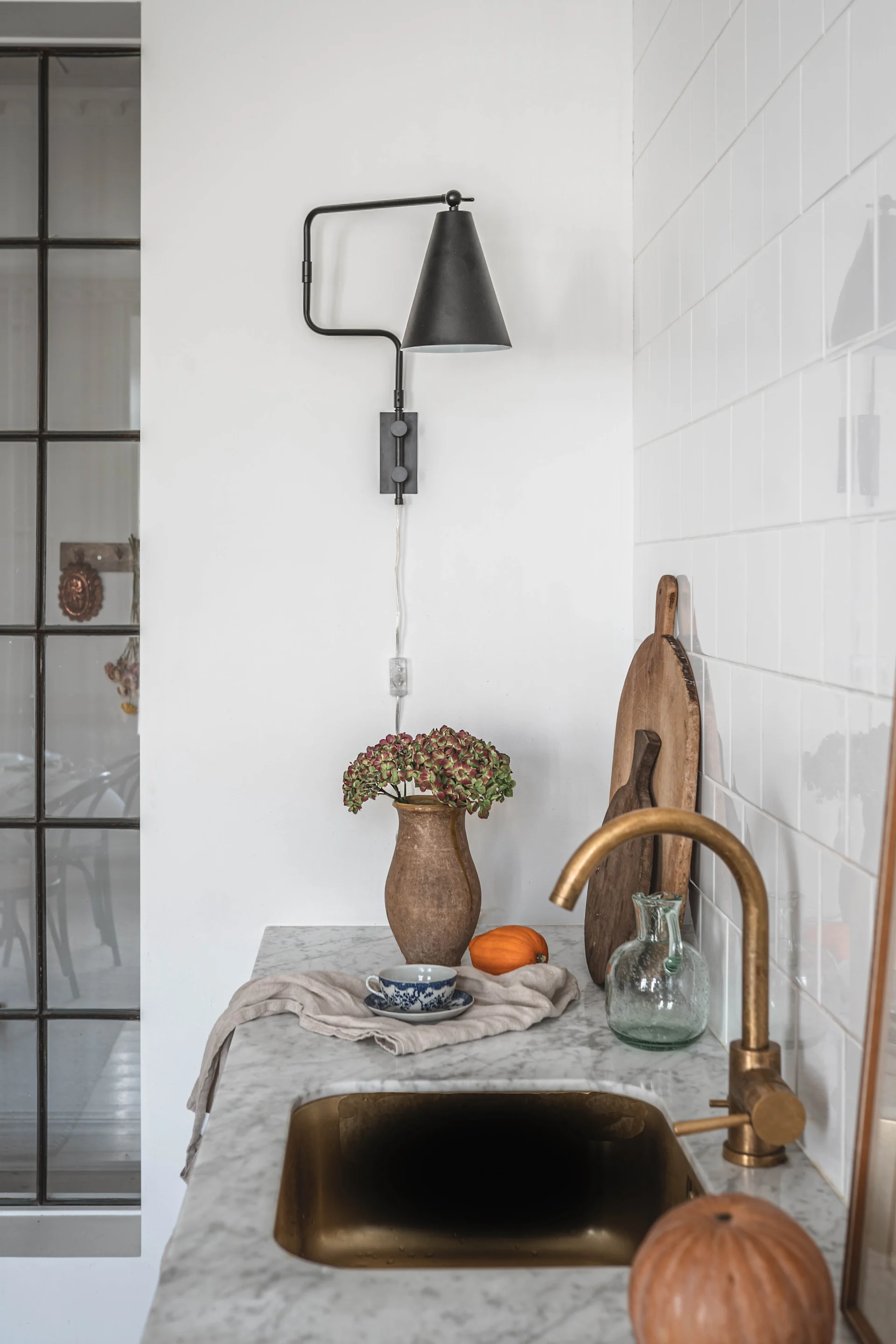 Mixa och matcha olika inredningsstilar är ett av Hannes Mauritzsons inredningstips i intervju med Nordic Nest. 