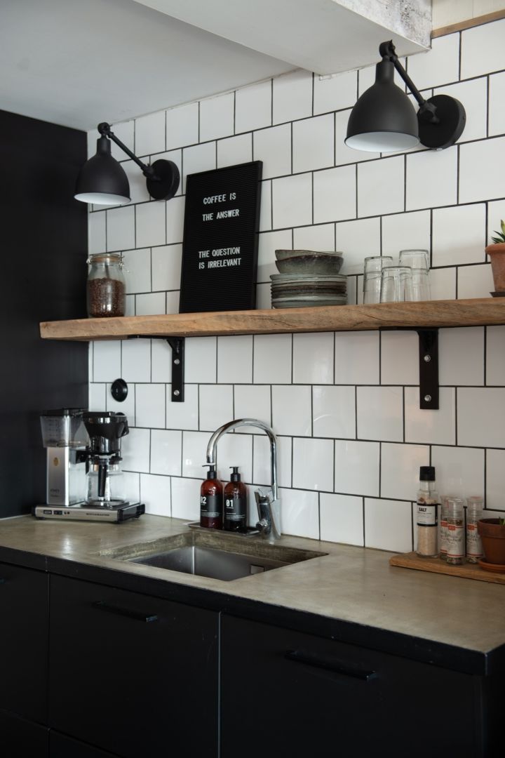 Ett kök i industriell stil från instagramkontot @beerbuiltthis