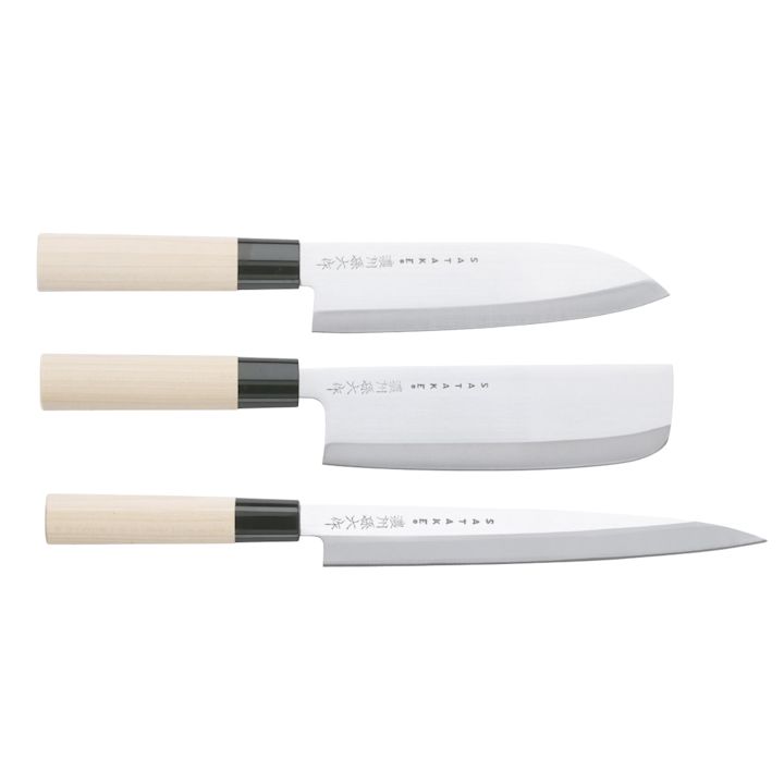 Satake knivset med kockkniv, filékniv och grönsakskniv. 