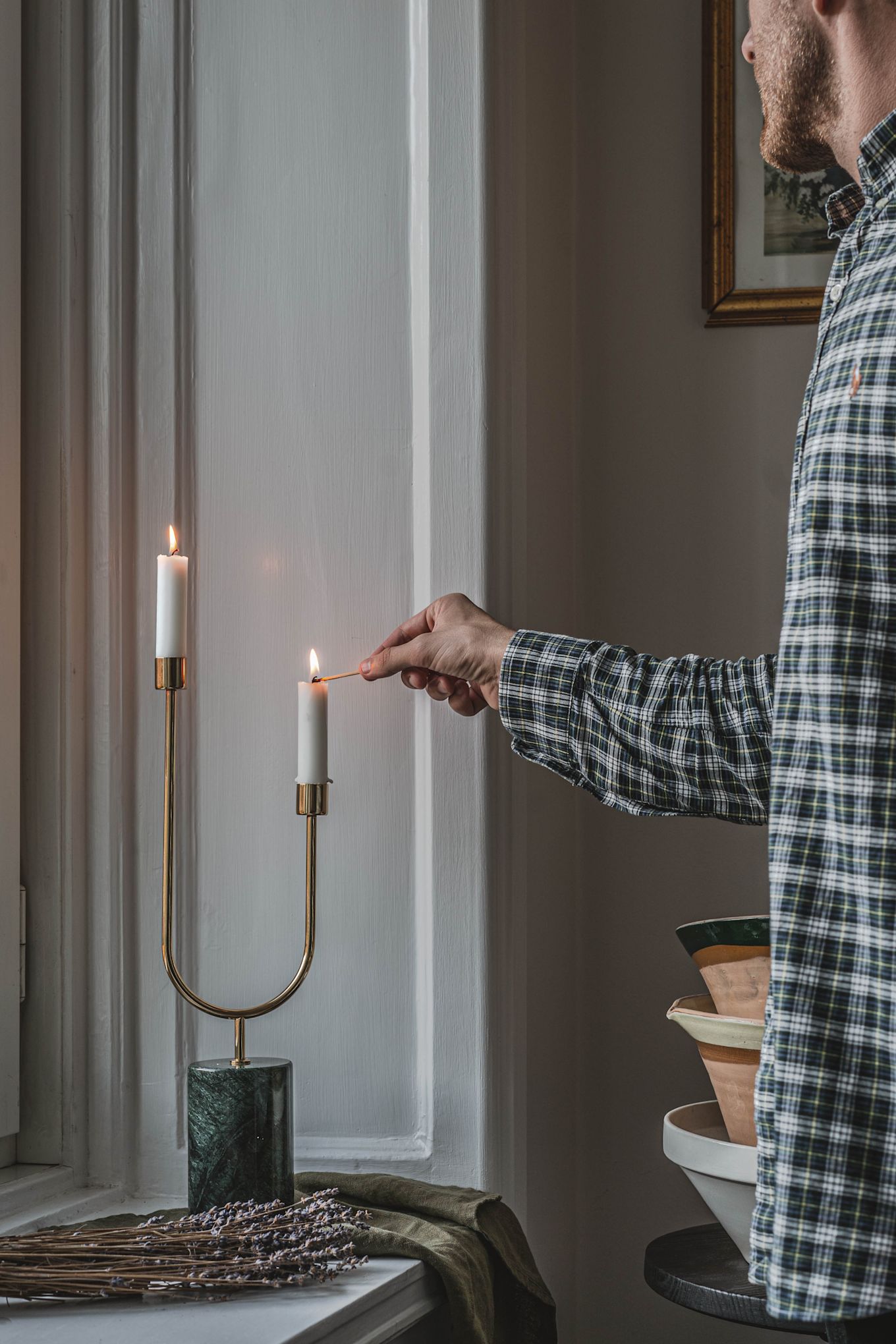 Grasil ljusstake hemma hos Instagram-profilen Hannes Mauritzson. 