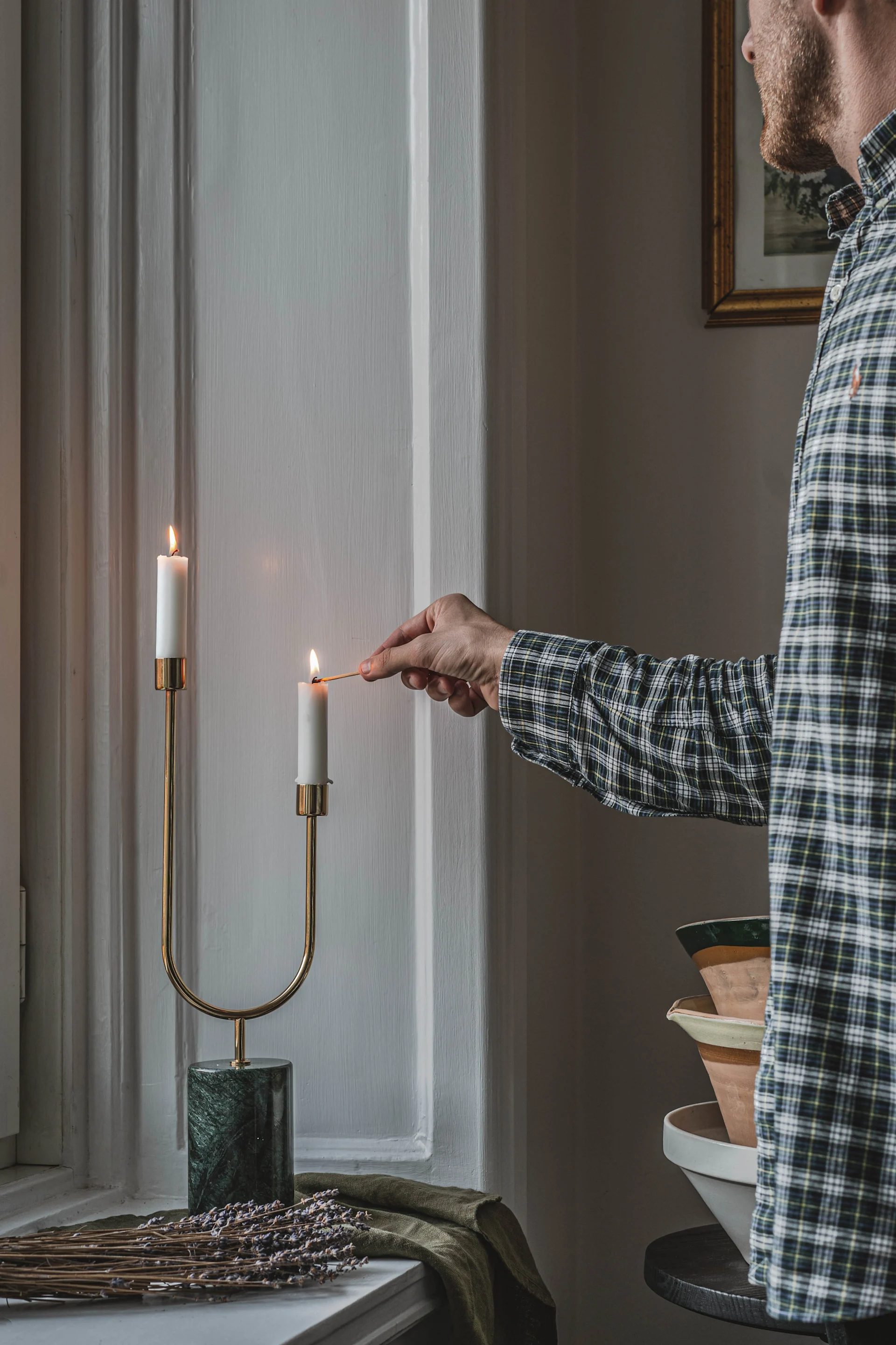 Grasil ljusstake hemma hos Instagram-profilen Hannes Mauritzson.