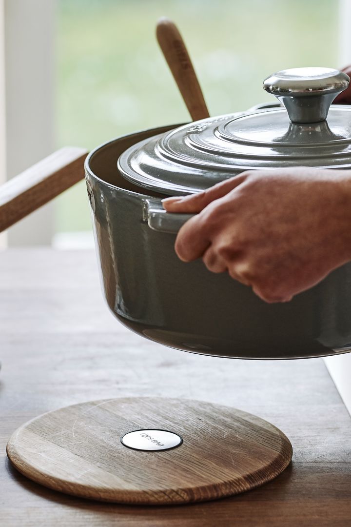 Nordic Kitchen magnetiska grytunderlägg från Eva Solo är ett praktiskt tips på smarta saker till hemmet som förenklar vardagen och blir en snygg detalj i köket.