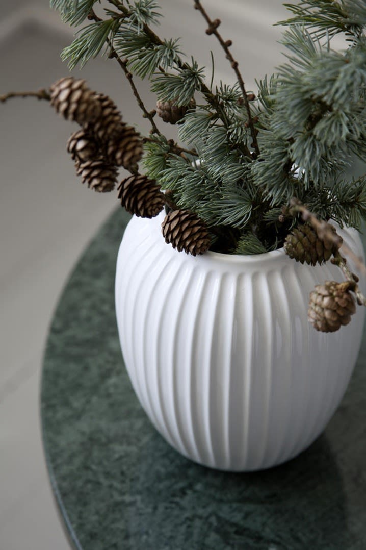 Emilia de Porets frösta julklappstips 2021 är Hammershøi-vasen i vitt. 