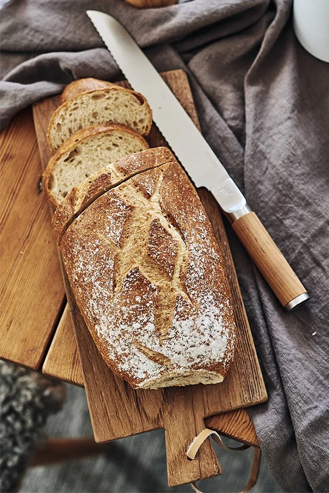 Skärbräda i trä från HK living.