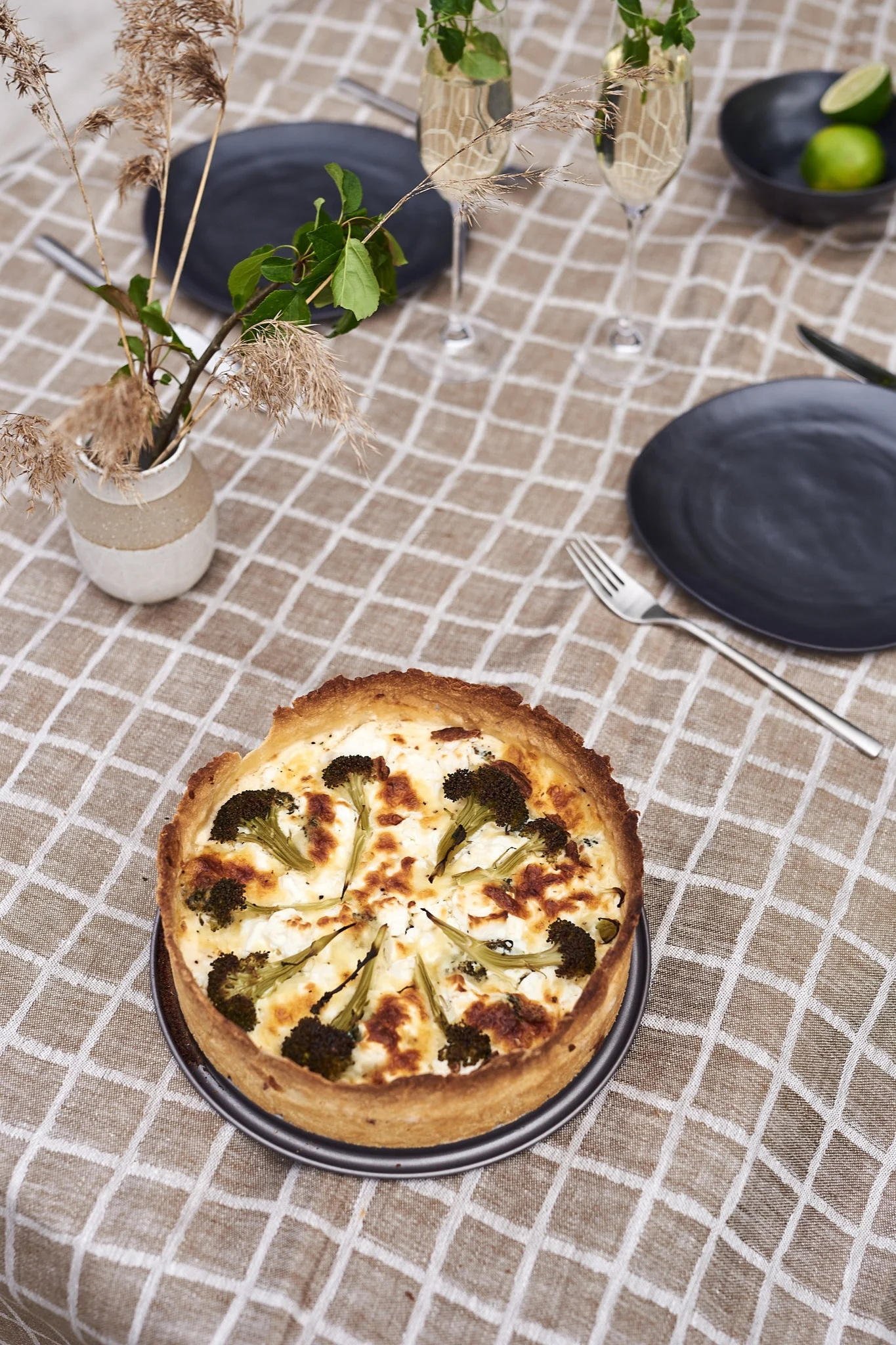 Enkelt recept på broccoli- och fetaostpaj. 