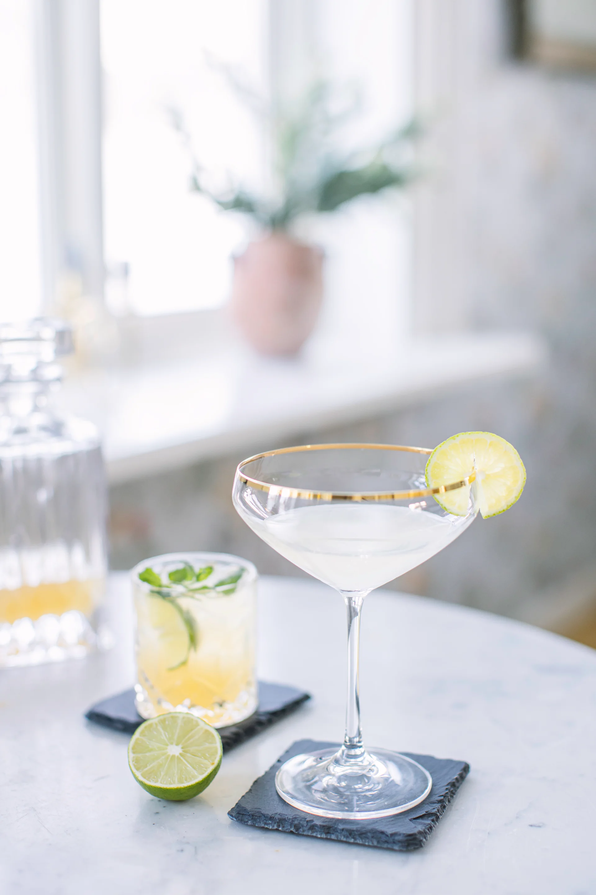 Servera till exempel din virgin daiquiri i ett brett glas och på underlägget Skiffer från Dorre.