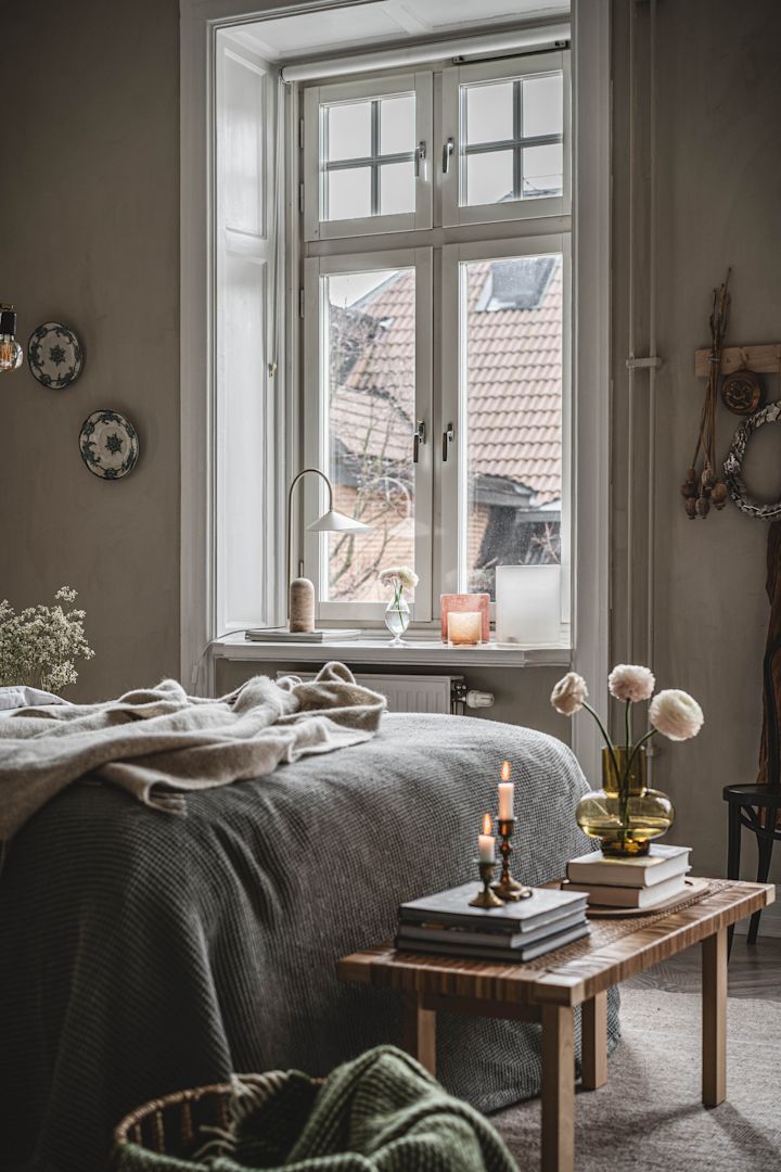 Använd dig av en dov färgskala i sovrummet så kommer dina detaljer att sticka ut desto mer!