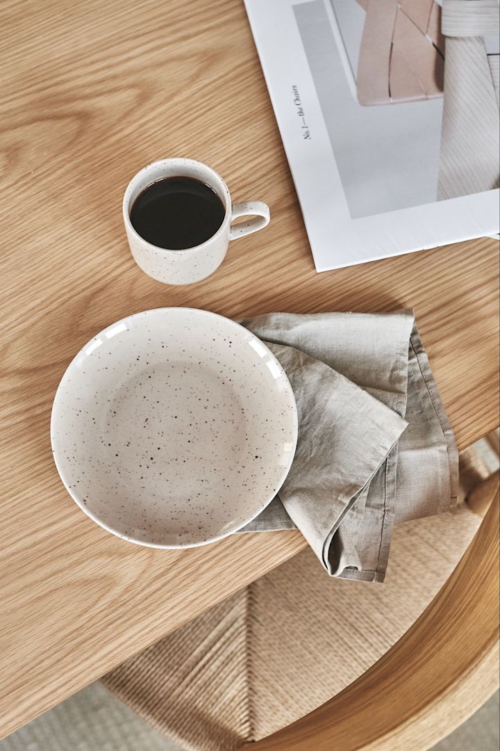 Freckle porslinsserie, Scandi Living - perfekta porslinet för lite Japandi i köket.