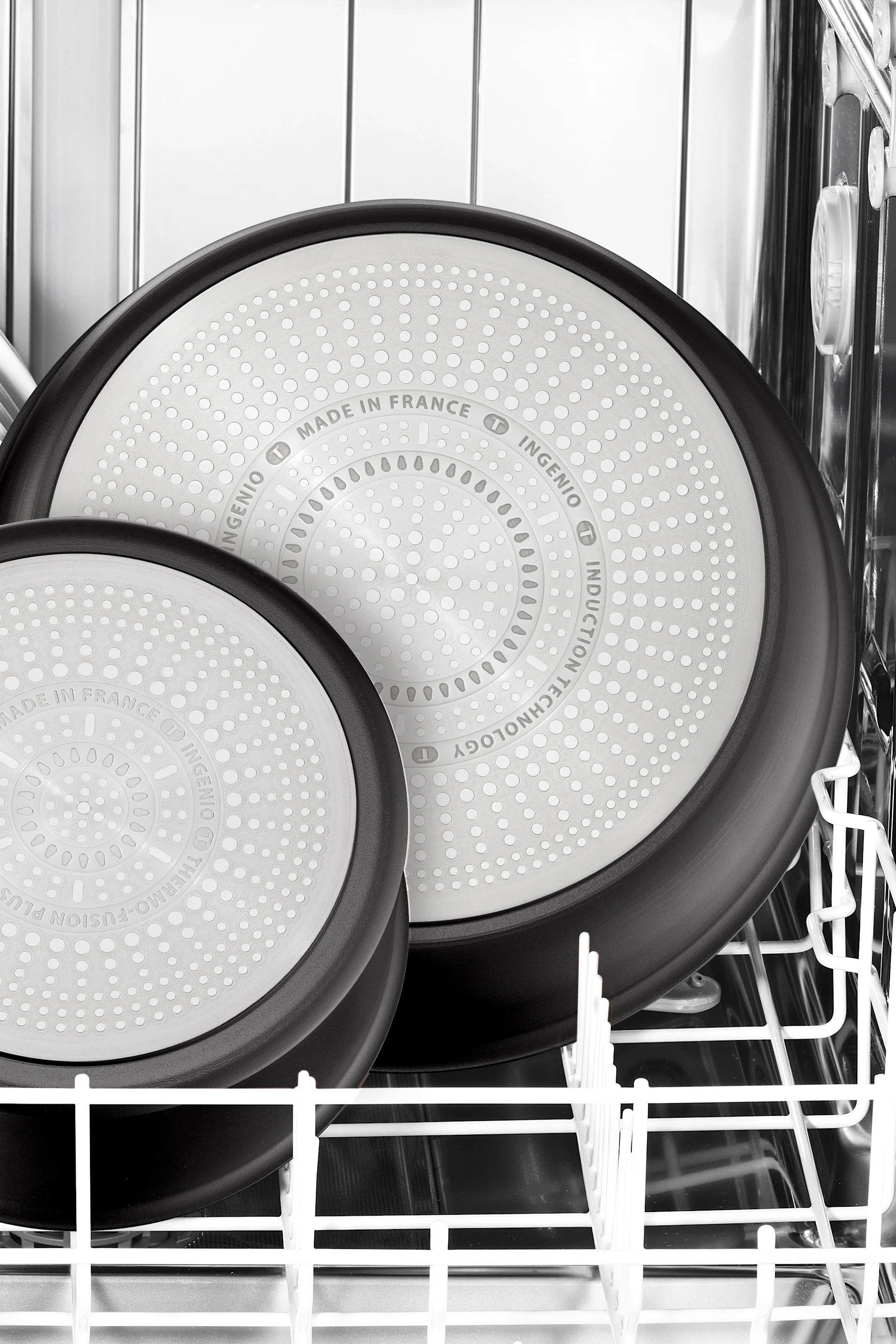 Ingenio Unlimited stek- och kastrullset från Tefal tål maskindisk.