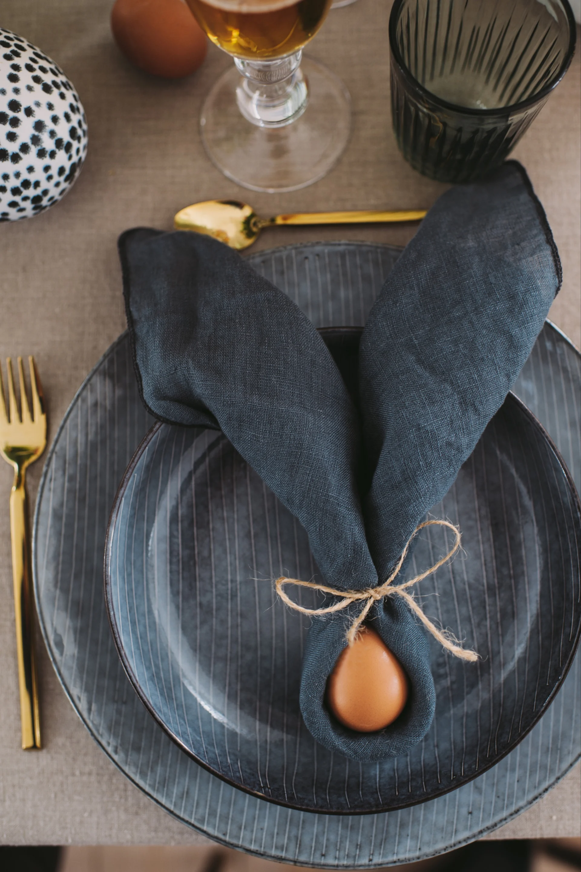 Gracie Linneservett från Broste Copenhagen passar perfekt om du vill vika servetter som en kanin eller påskhare!