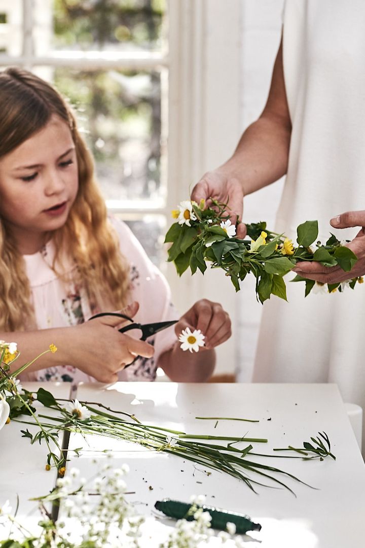 Sommar bucket list tips - gör egen midsommarkrans.