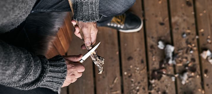 Fars dag present tips för lite egentid är en snygg slöjdkniv från Morakniv så far kan tälja. 