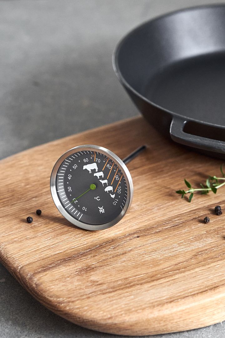 Förnya ditt kök med 11 praktiska & snygga kökstillbehör för enklare matlagning - här ser du WMF köttermometer i rostfritt stål.