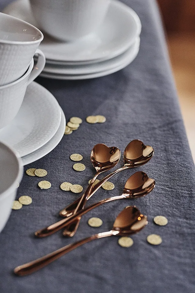 Teskedar från Alessi i koppar.