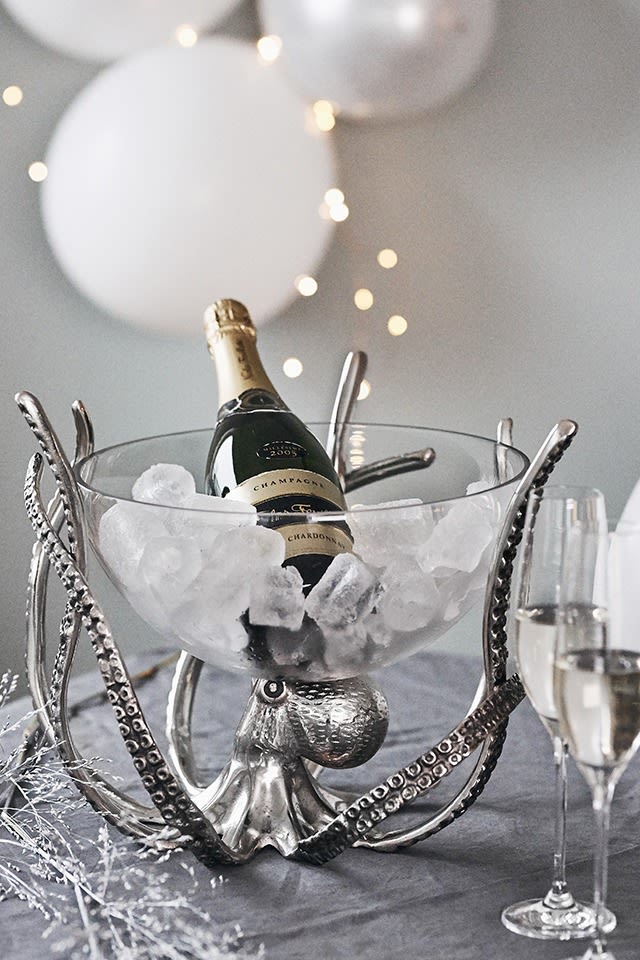 Champagneskål i formen av en bläckfisk blir ett snyggt sätt att servera champagne på till nyår! 