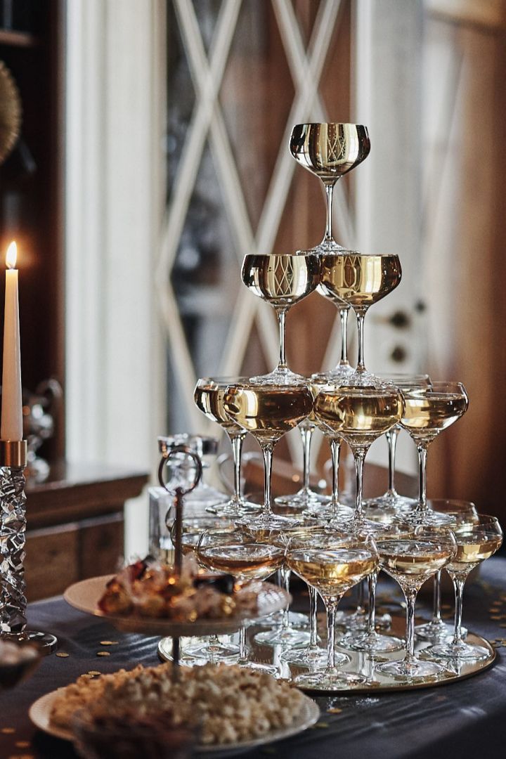 Med perfect Serve champagneglas kan du servera champagne med ett champagnetorn.
